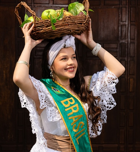 Lara Abigail Correa