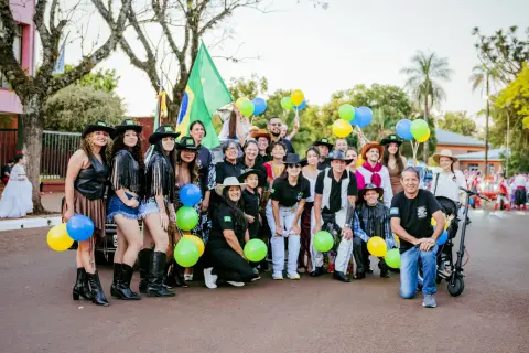 Fiesta "Las Raíces" - Dia 01