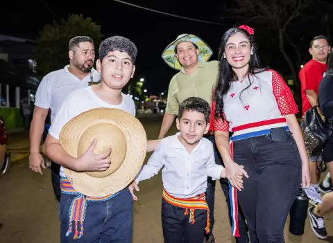 Fiesta "Las Raíces" - Dia 01