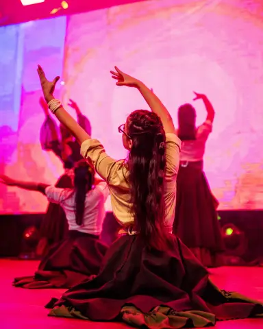 Fiesta "Las Raíces" - Dia 01