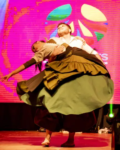 Fiesta "Las Raíces" - Dia 01