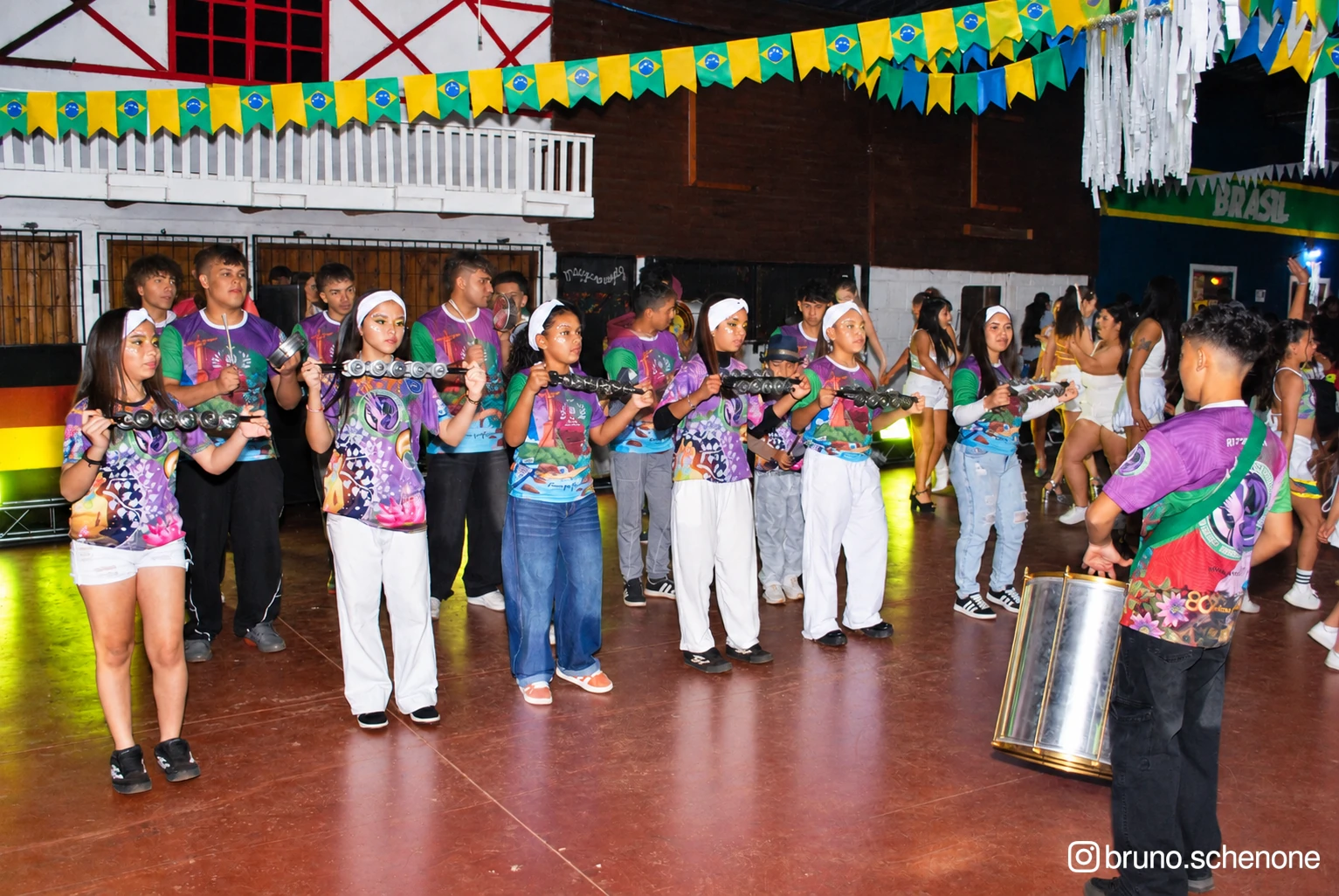 La colectividad brasilera celebró su Festa Branca en Jardín América